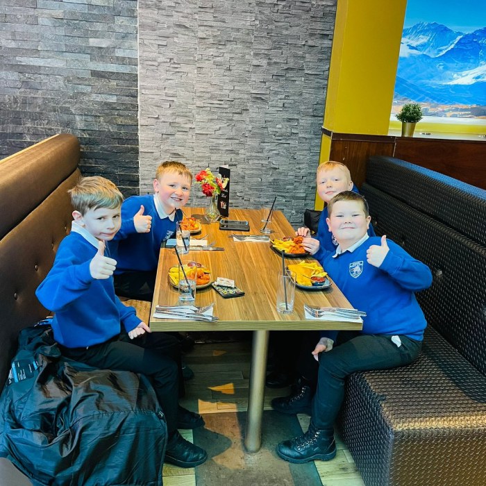 Aroma Bar & Restaurant Happy Customers in Broxburn